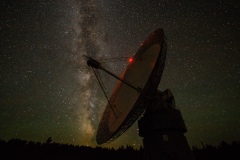 3-Milky-Way-behind-ARO-dish-20160729-Eric-Le-May-